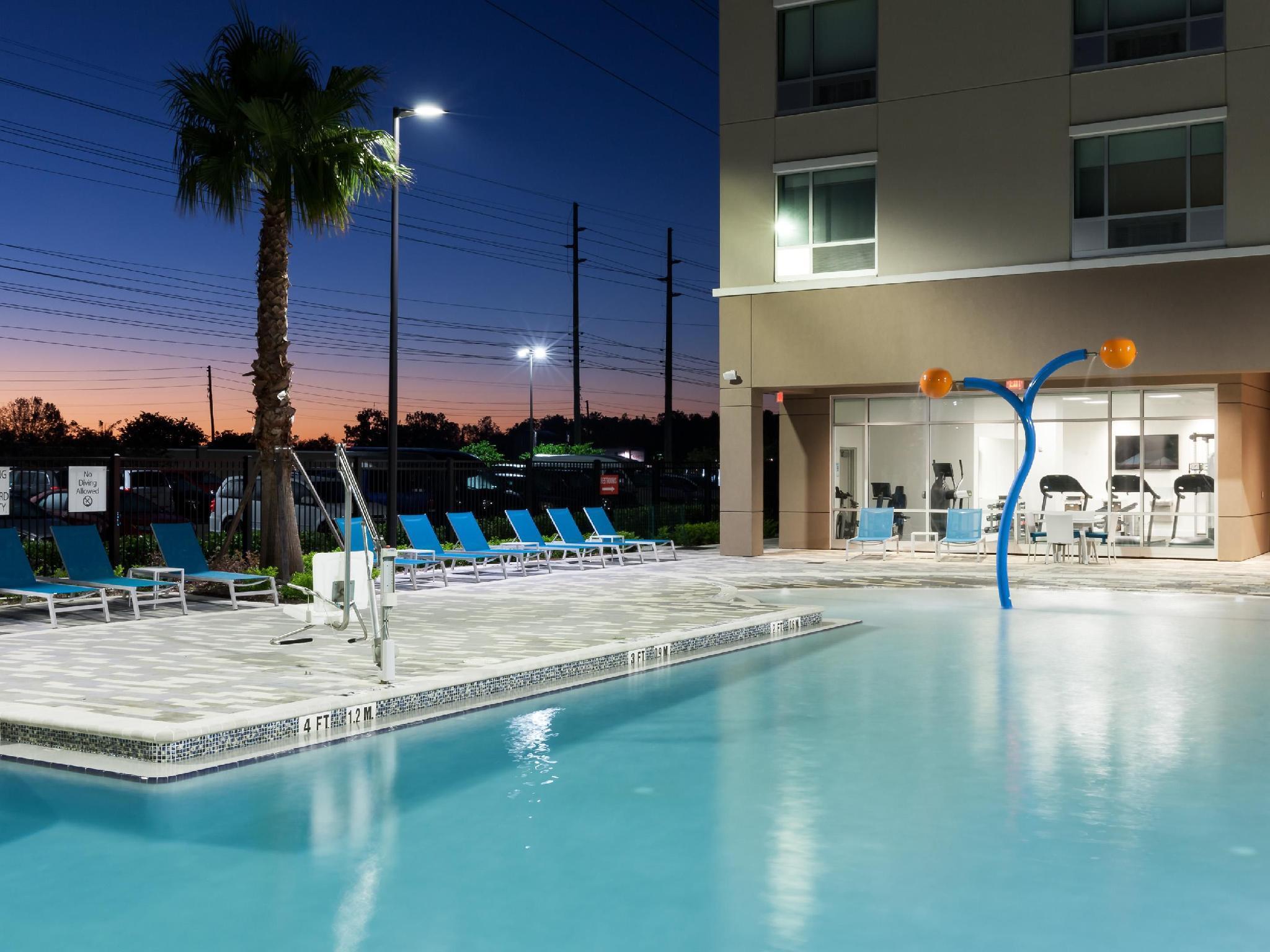 Holiday Inn Express & Suites - Orlando At Seaworld, An Ihg Hotel Exterior foto